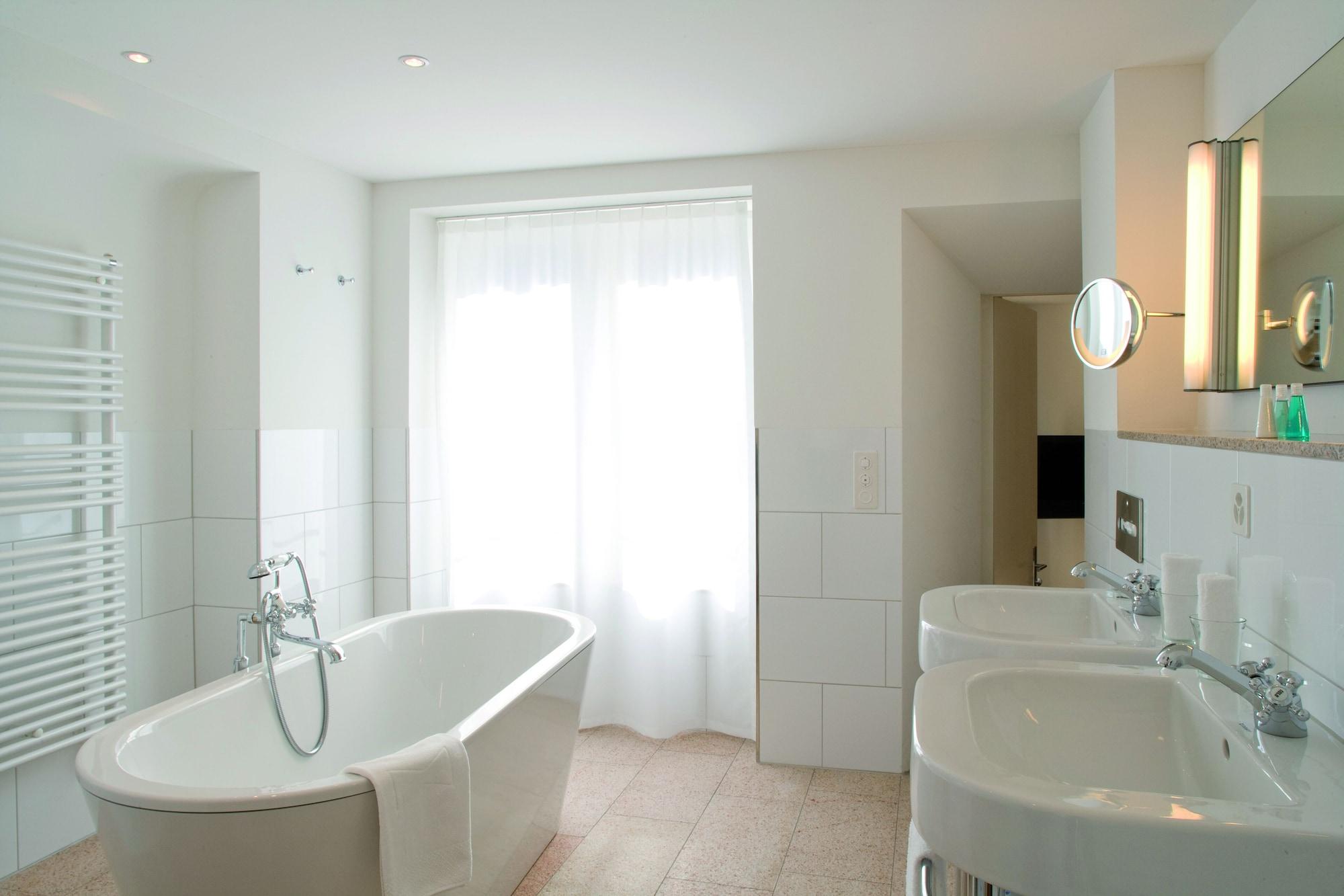 Saratz Hotel 4*