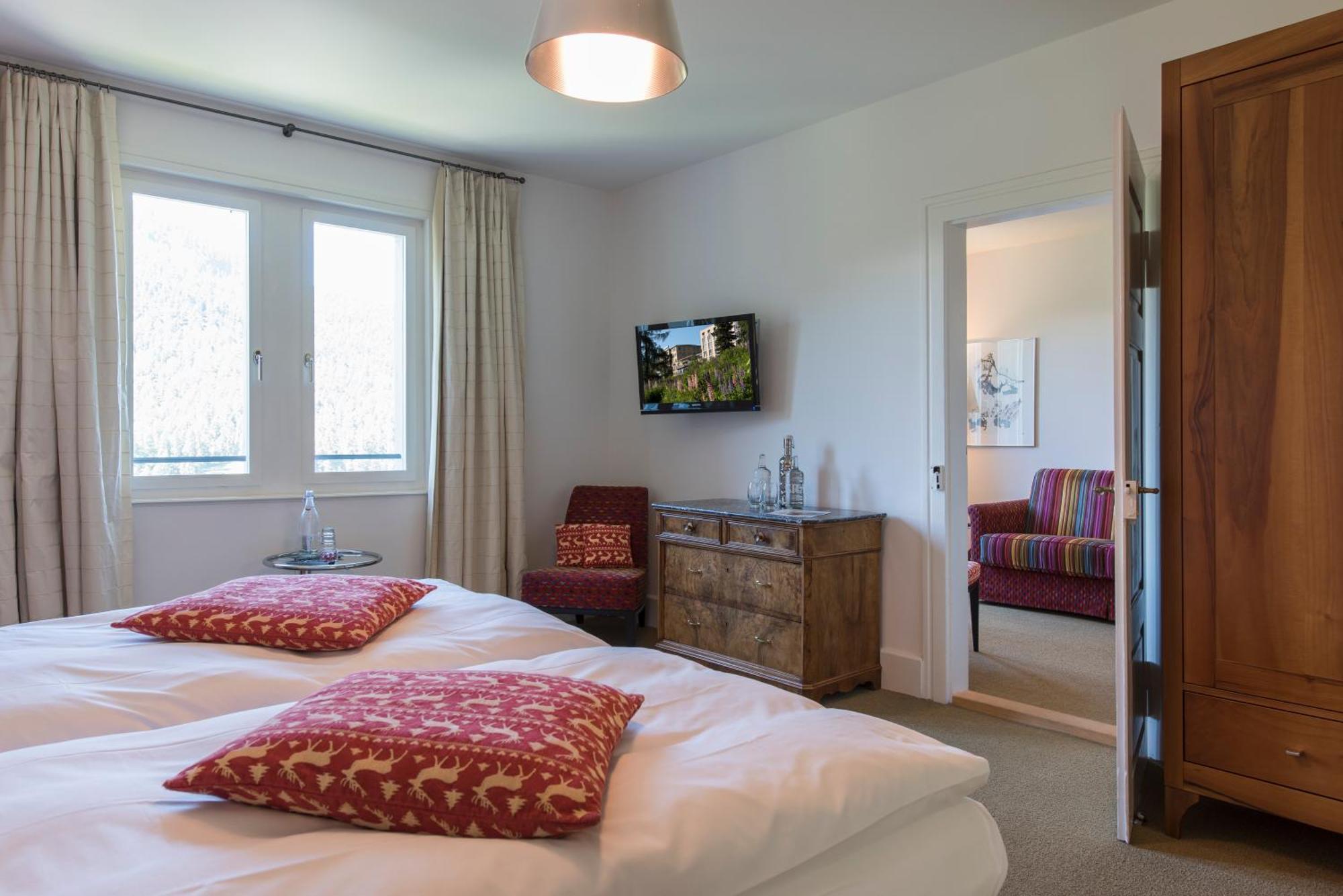 Hotel Saratz 4*
